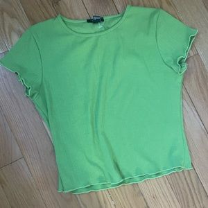 🎉 3/$10 Green crop top with lettuce edging